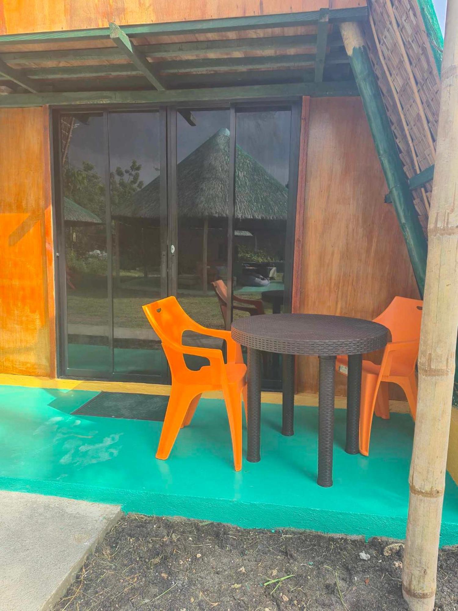 Nirvana Bamboo Houses & Dive Resort Moalboal Exterior foto
